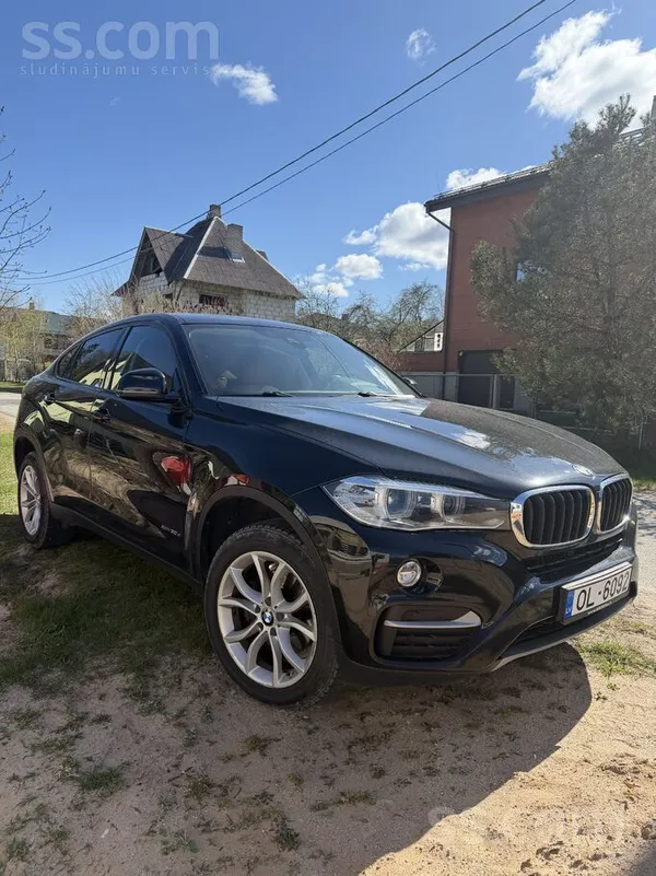 BMW Pārdod BMW X6 2014 gada ar 190kw jaudīgu un ekonom
