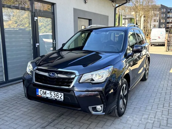 Automāts, 2.0 benzīns 110kw. Aprīkojumā ietilpst tādas opcijas kā Ādas salon