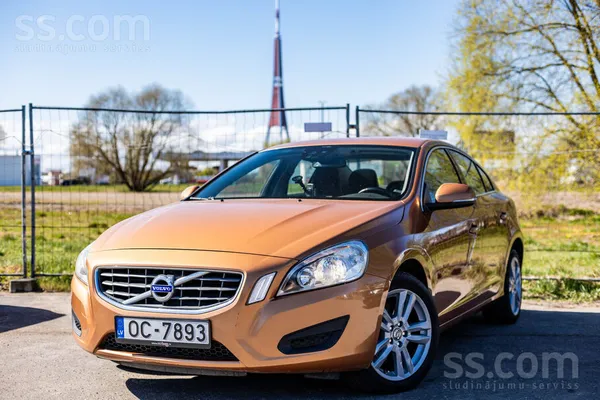 Volvo Volvo S60 ar 2.0 dīzeļdzinēju un manuālo ātrumkārb