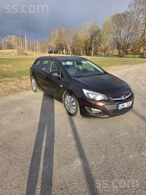 Opel 2014 gads 1.7cdti, tiko reģistrēts ievests no Dāni
