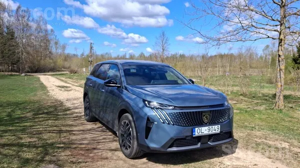 Pārdodu martā pirktu jaunu auto ar 2000 km nobraukumu. Pārdodu, jo nepiecieš