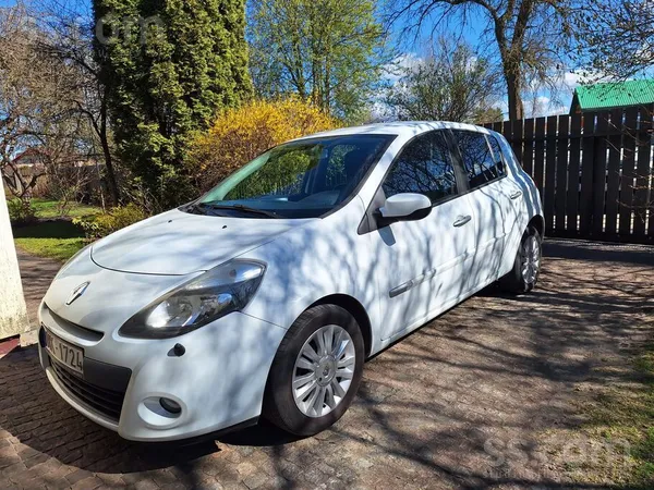 Pārdodu Zviedrijas izcelsmes Renault Clio ar motora priekšsildītāja pieslēgu