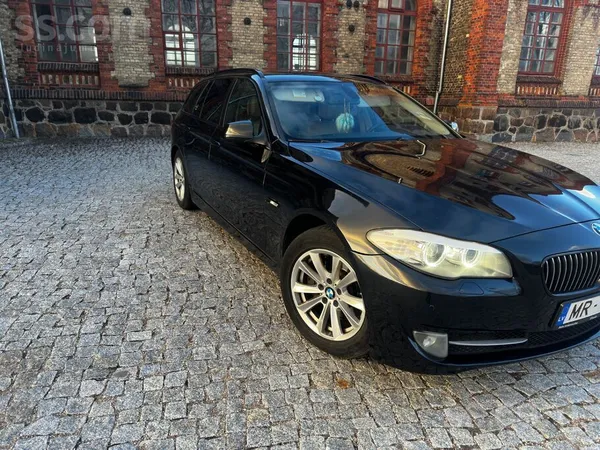 BMW Bmw 530 F11 2010 gada. Labā tehniskā un vizuālā st