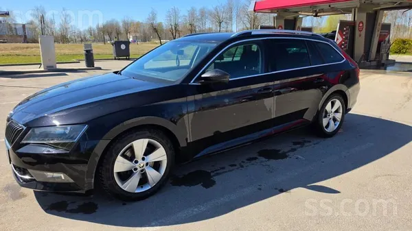 Skoda Tikai 8500 euro un vēl var runāt.