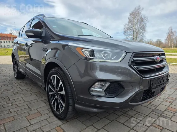 Lielisks, izskatīgs un drošs auto Ford Kuga 2017.gads
Oriģināls nobraukums.
