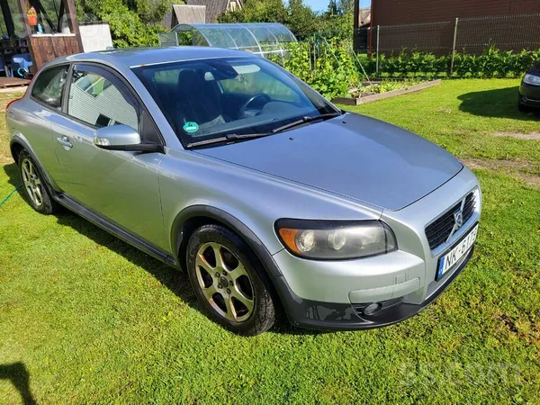 Pārdodu Volvo C30 2007 gada, mašīna vairāk netiek braukta, izieta tehniskā a
