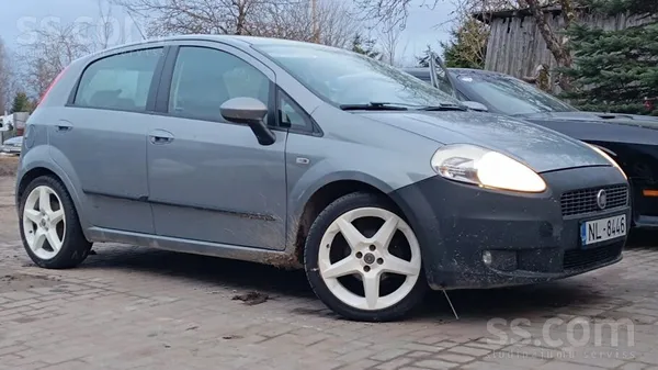Pārdošanā ekonomisks kompakts autiņš. Ievests no Somijas. Sēdies un brauc. P