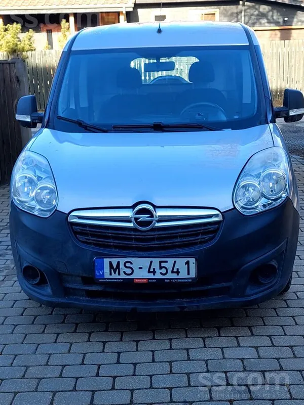 Pārdod privātpersona Opel Combo Eco Van 1, 6 dīzelis, 6 pakāpju mehāniska āt