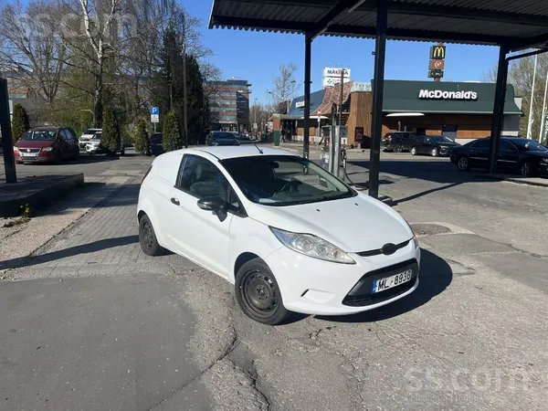 Pārdodu vai mainu fiestu pret moci, vismaz 600cc, svaigi izieta skate, uztai
