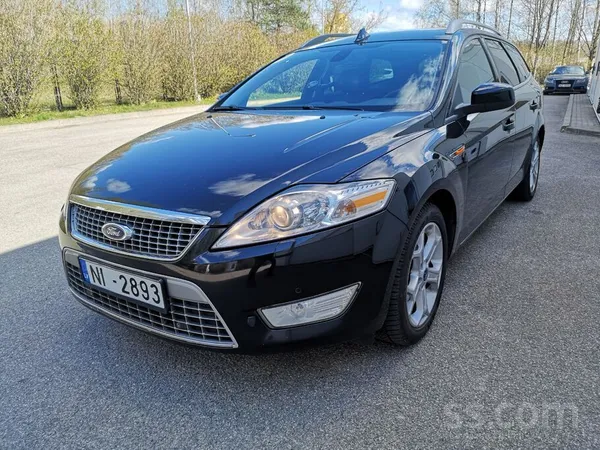 Ford Titanium komplektācija. 