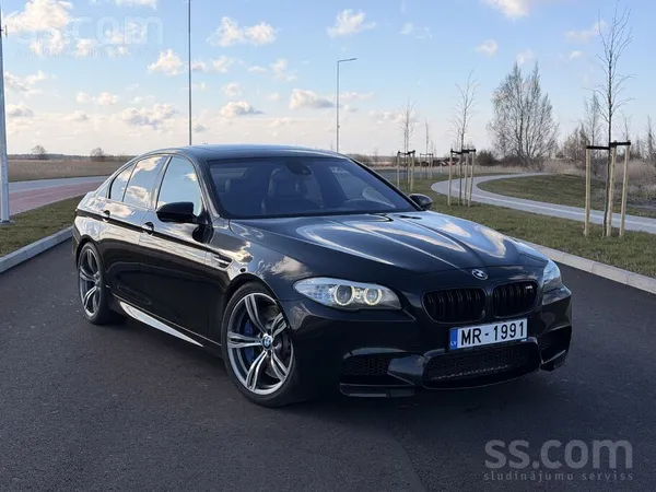 M5 F10 412Kw. Laba komplektācija. 
2022. gadā ievests no Šveices un uzreiz