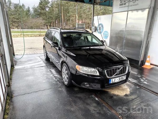 Auto gatavs tālākai lietošanai, nav nekādu slēptu defektu, viss redzams pie