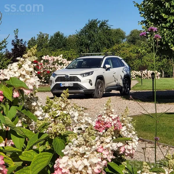 Toyota Pārdodu Toyota Rav4 Hybrid 2.5 Luxury. Auto apvien
