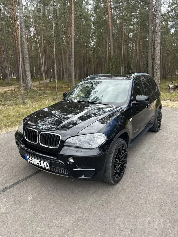 BMW Pārdodu BMW X5 40d ar jaudīgu un ekonomisku 3.0 dī