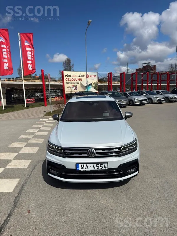 Volkswagen Pārdodu izcili koptu un pilnā R-Line komplektācijā
