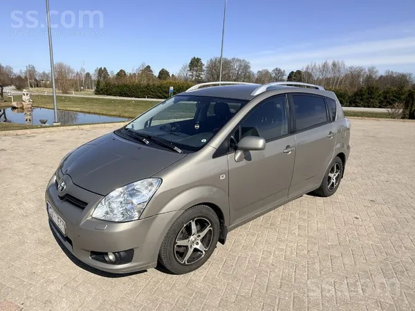 Toyota Pārdodu Toyota Corolla Verso 1.8 benzīns (automāts