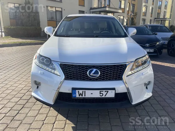 Lexus Rx450H F Sport белый перламутр. Автомобиль оснащён гибридной системой