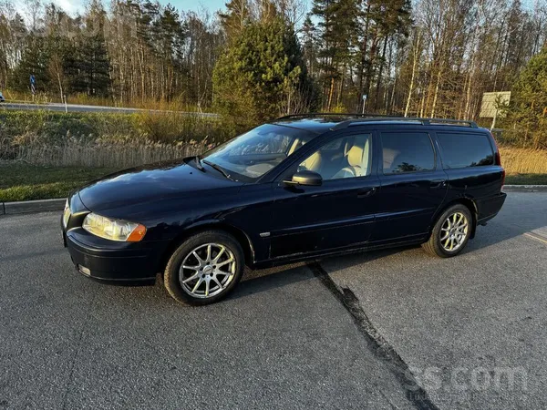 Volvo Pārdodu Volvo V70 Awd