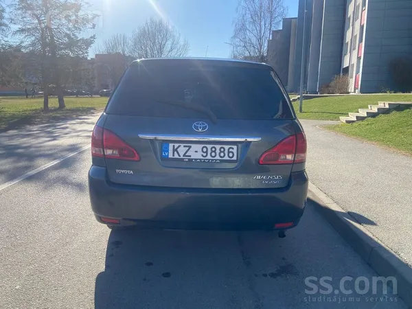 Pārdod Toyota Avensis Verso 2002.g. 

Pārdod uzticamu un ietilpīgu ģimenes