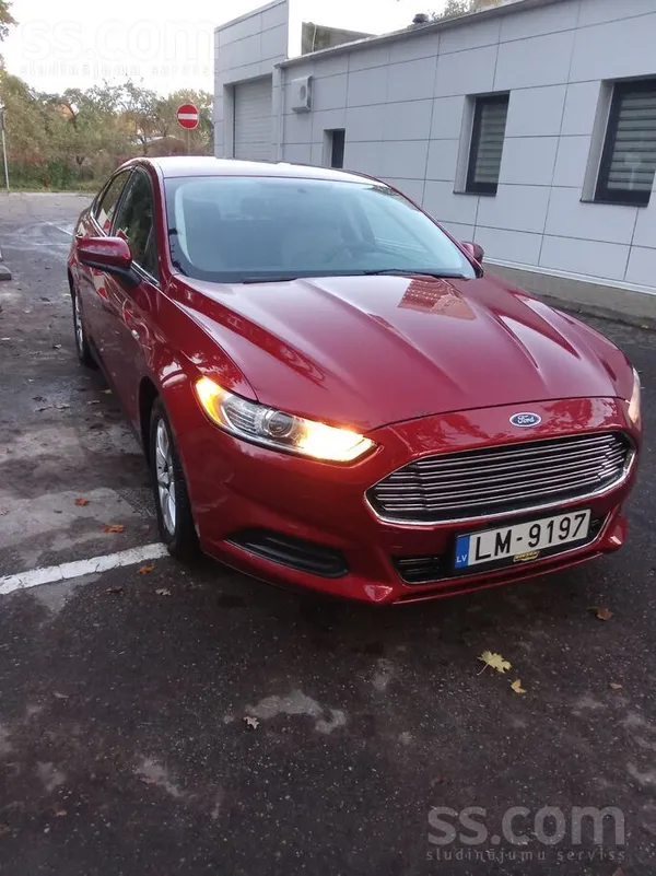 Ford (Fusion)

Gāze balons rezerve riteņa vietā. 

Uzpilde aiz benzīna u