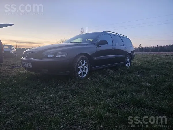 Labas ziemas riepas, pārlasīta ritošā, jauni amortizatori, atsperes, bremžu