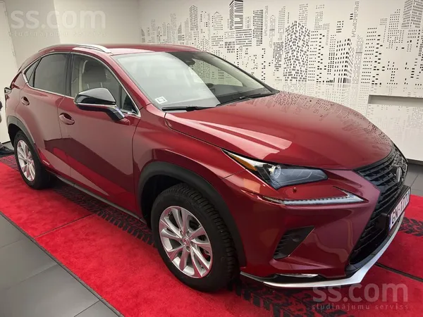 Lexus NX 300h. Executive komplektācija. Keramikas pārklājums. Pretaizdzīšana