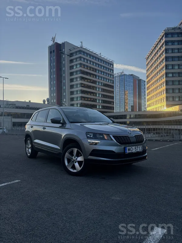 Škoda Karoq 1.5 Tsi benzīns (110 kW/150 hp) ar automātisko pārnesumkārbu.