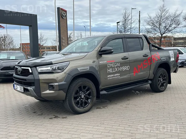 Toyota Hilux, 2025. gada, pilnpiedziņa, 2.8L dīzeļdegviela, 150 kW / 204 Zs,