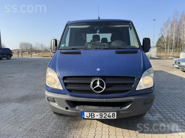 Uzņēmums pārdod tehniski labā, bet vizuāli ne tik labā stāvoklī sprinter bus