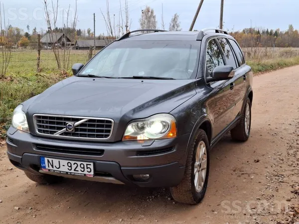 Volvo 7 vietas Pilns ādas salons 136 kW dzinējs