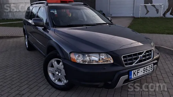 Volvo Restailing modelis. 4X4 Volvo Xc70 2.4 D5 136kW Uz
