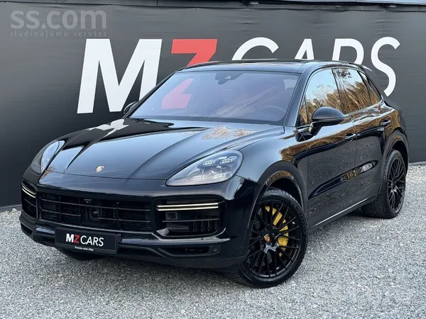 Cayenne Turbo 404kw/551hp, maksimāli pilnākais aprīkojums šim modelim:
Kera