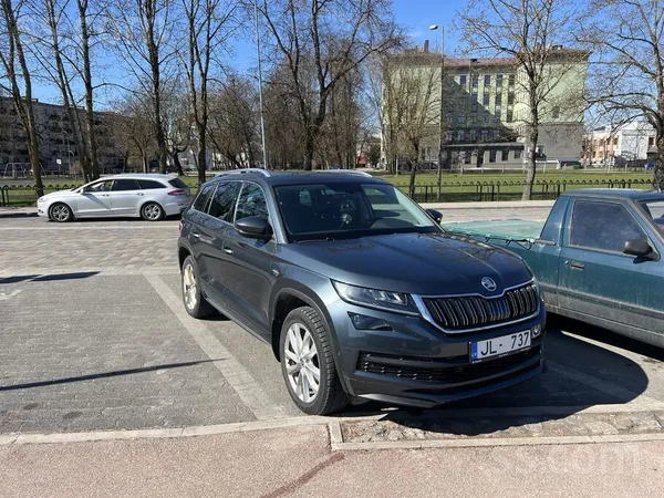 Pārdodu sievas auto. Laurin Klement aprīkojums. Ekonomisks, ietilpīgs un uzt