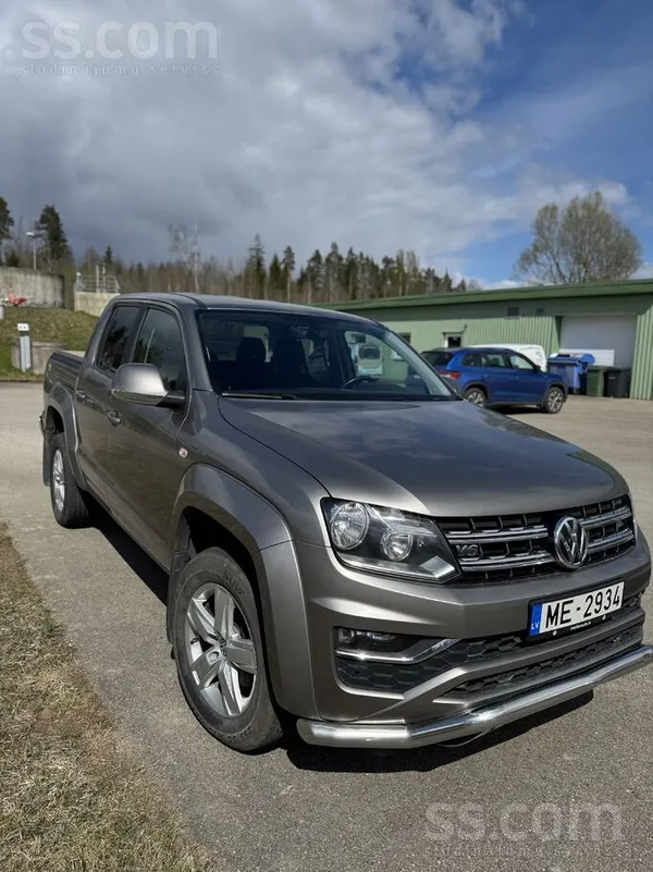 Pārdod SIA “Madonas ūdens” piederošu vieglo kravas automašīnu Volkswagen Ama