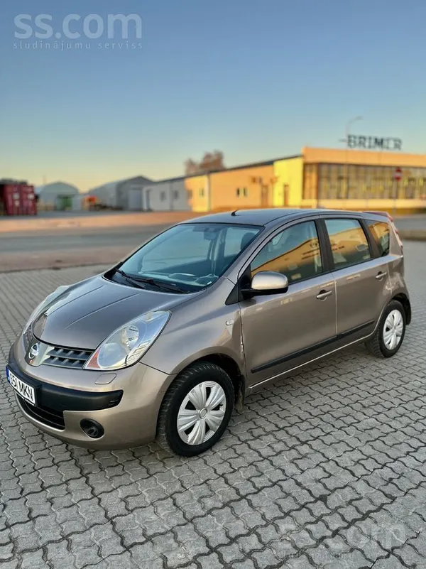 Nesen ievests 1.4 benzīns, mazs nobraukums, ļoti eko 4.5-4.9l vidējais patēr