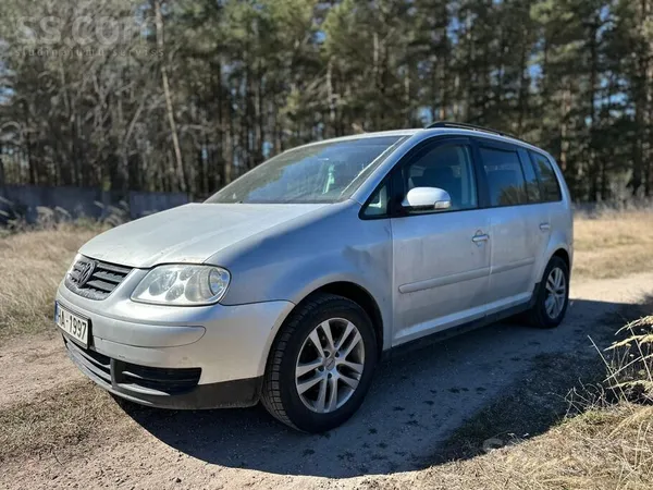 Volkswagen Pārdodu praktisku minivenu, VW Touran, labā tehnis