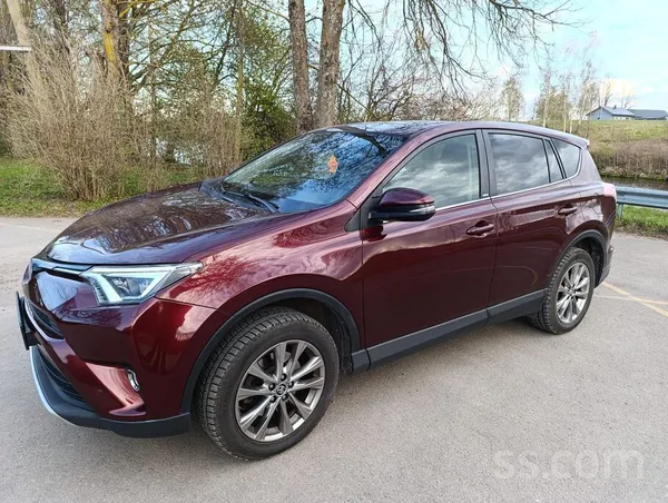 Toyota Машина в отличном состоянии новая резина. Фильтра 