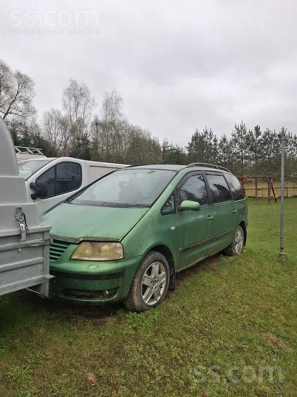 Pārdodam šo auto visu vai rezerves daļās. Varbūt kādam noder. Dzinējam nepie