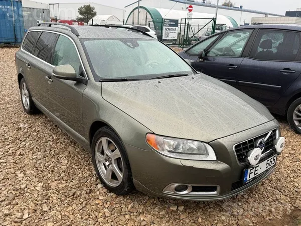 Volvo Auto labā tehniskā un vizuālā stāvoklī. 5 cilindru