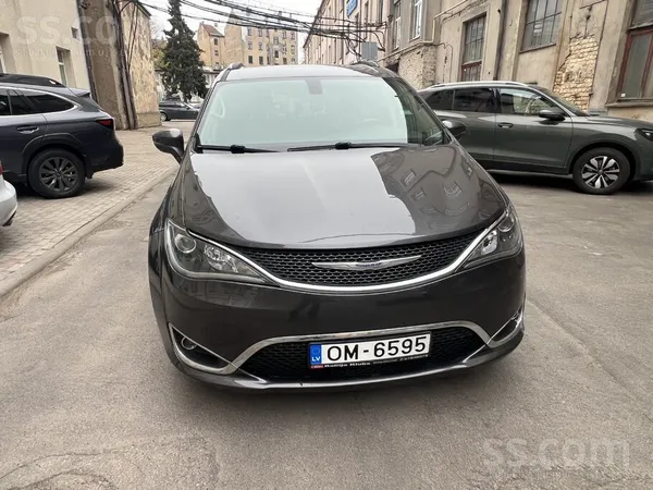 Pārdodu Chrysler Pacifica 2018.g, benzīns, nobraukums 144000, veikta tehnisk