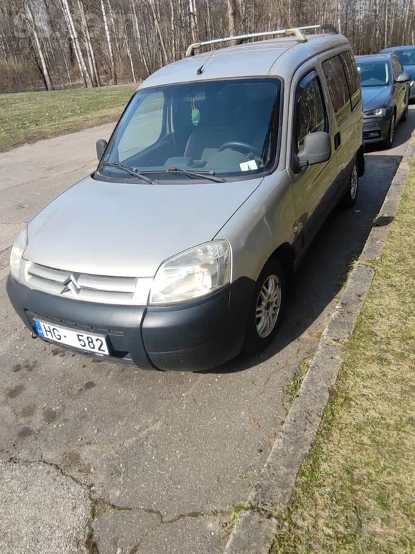 Продается Citroen Berlingo 2008 года, дизель 1.6 . Техосмотра нет, с учета с