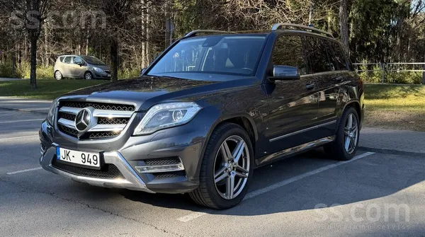 Pārdodu Mercedes Glk 350 4Matic oriģinālā Amg pakotne. 
Vizuāli un tehniski