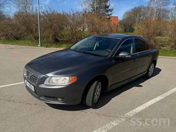 Volvo Pārdod Volvo S80. Dīzelis 2, 4 D5 136 kW . Manuāli