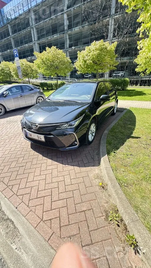 Toyota Corolla Sedan 1.8 Hybrid
Pārdodu koptu un ekonomisku Toyota Corolla