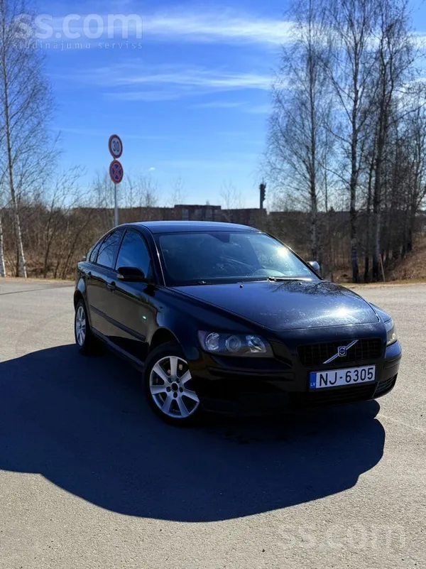 Volvo Pārdodu Volvo S40 labā tehniskā stāvoklī. Uzticams