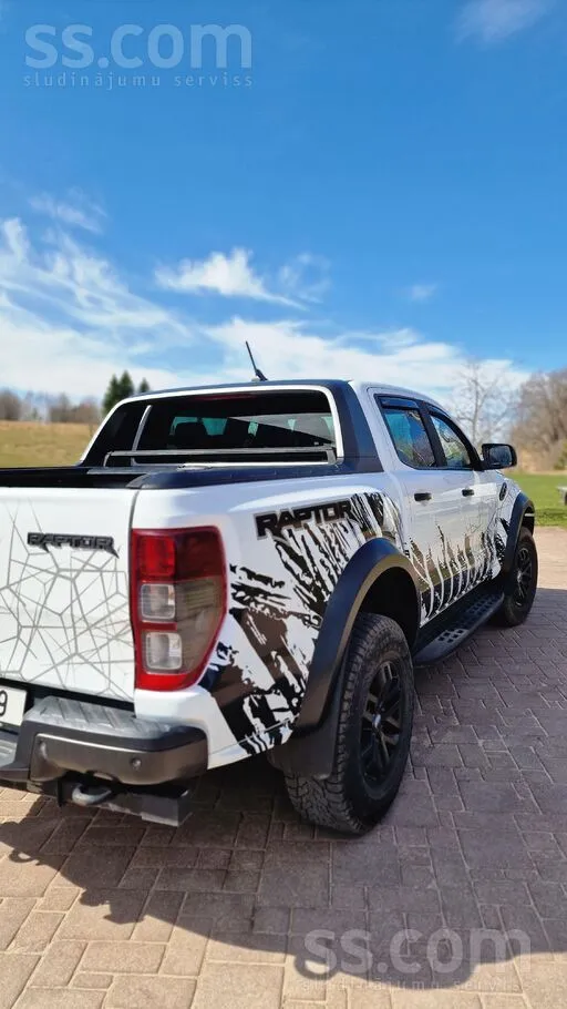 Pārdodu labi koptu Ford Raptor. Visas apkopes veiktas pie dīlera servisā. Tu