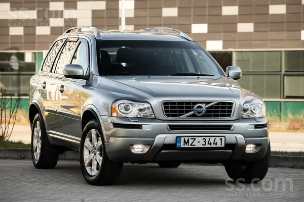 Volvo D5. 147kw / 200zs. Individual silver edition. Awd.