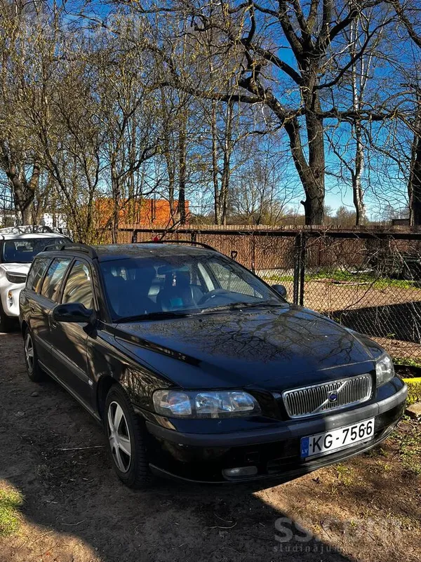 Volvo Pārdodu uzticamu un ietilpīgu Volvo V70. Auto tikk