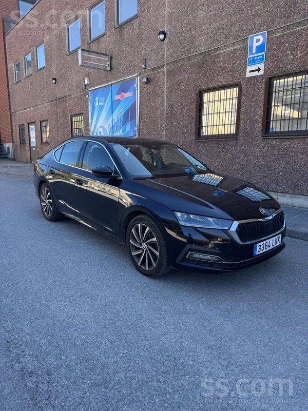 Automašīna atrodas Stokholmā, Zviedrijā