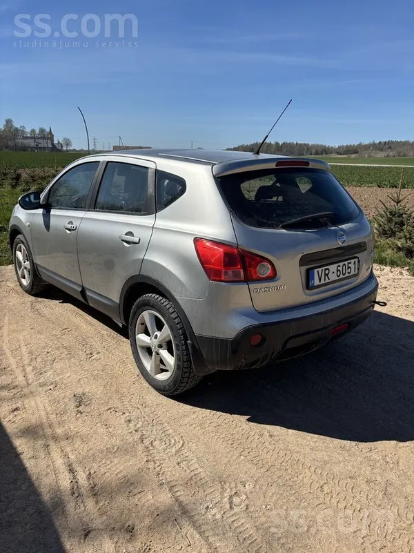 Pardod ar slimibas lapu uz menesi .Auto iet ļoti labi . Motors kārba laba st